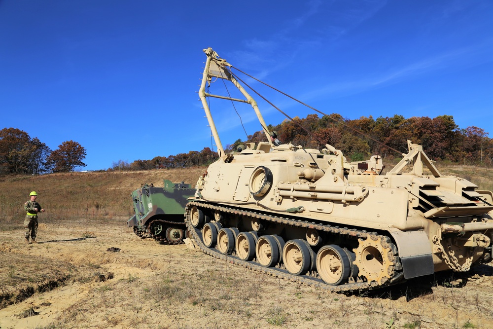 Fort McCoy’s RTS-Maintenance holds first Tracked Vehicle Recovery Course