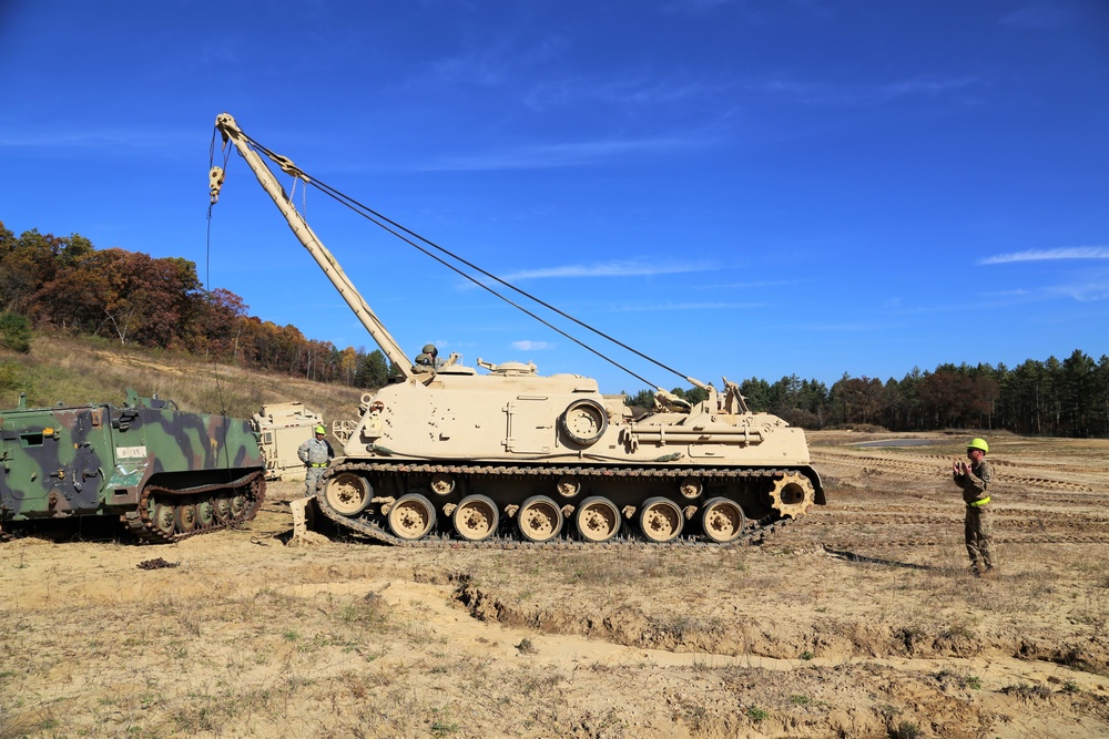 Fort McCoy’s RTS-Maintenance holds first Tracked Vehicle Recovery Course