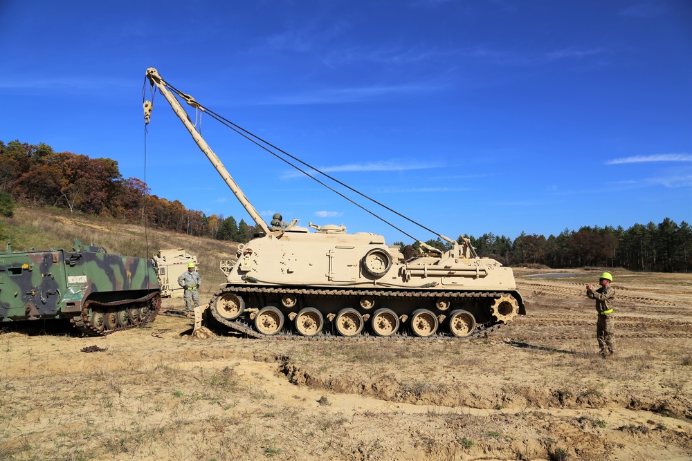 Fort McCoy’s RTS-Maintenance holds first Tracked Vehicle Recovery Course