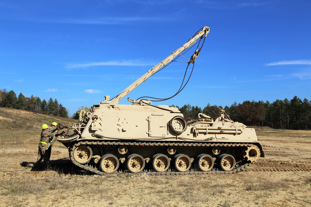 Fort McCoy’s RTS-Maintenance holds first Tracked Vehicle Recovery Course