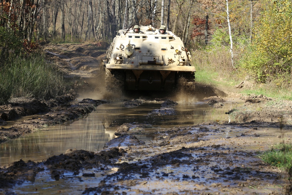 Fort McCoy’s RTS-Maintenance holds first Tracked Vehicle Recovery Course