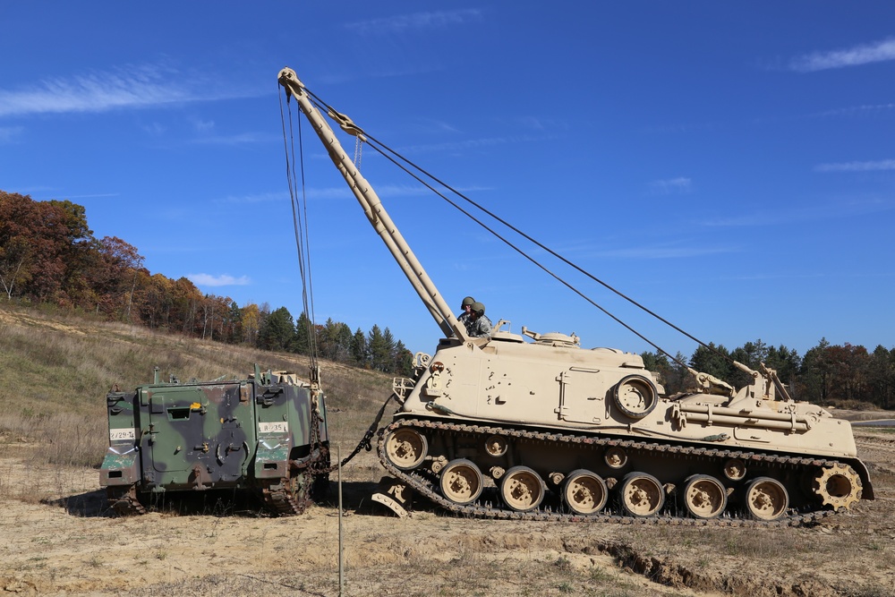 Fort McCoy’s RTS-Maintenance holds first Tracked Vehicle Recovery Course