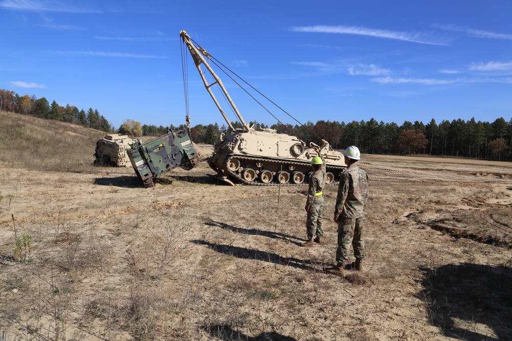 Fort McCoy’s RTS-Maintenance holds first Tracked Vehicle Recovery Course