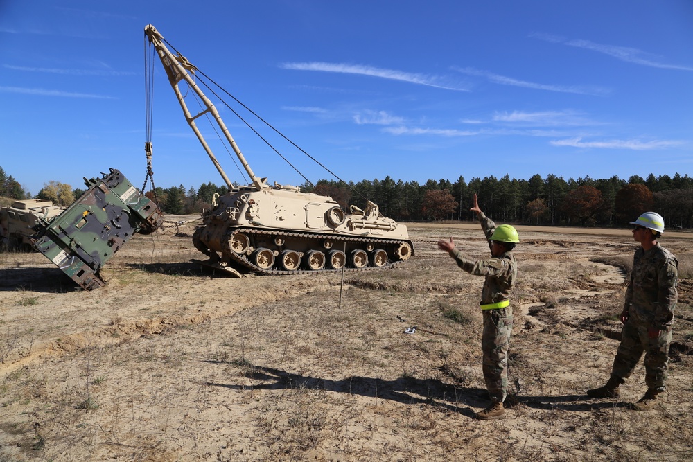 Fort McCoy’s RTS-Maintenance holds first Tracked Vehicle Recovery Course