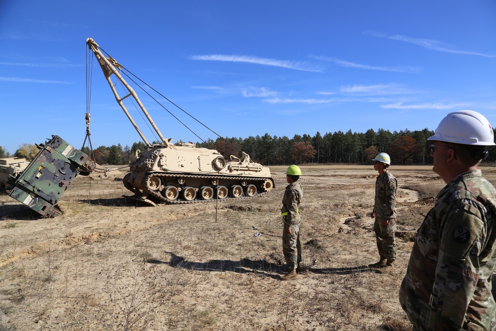 Fort McCoy’s RTS-Maintenance holds first Tracked Vehicle Recovery Course