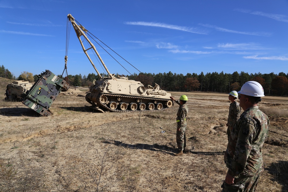 Fort McCoy’s RTS-Maintenance holds first Tracked Vehicle Recovery Course