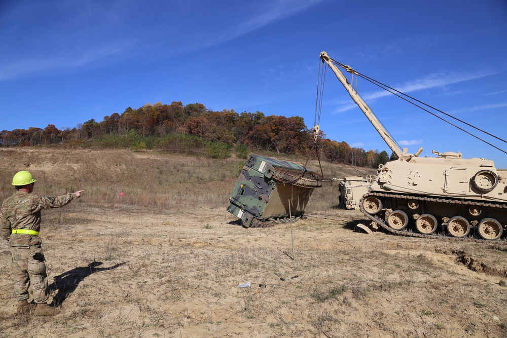 Fort McCoy’s RTS-Maintenance holds first Tracked Vehicle Recovery Course