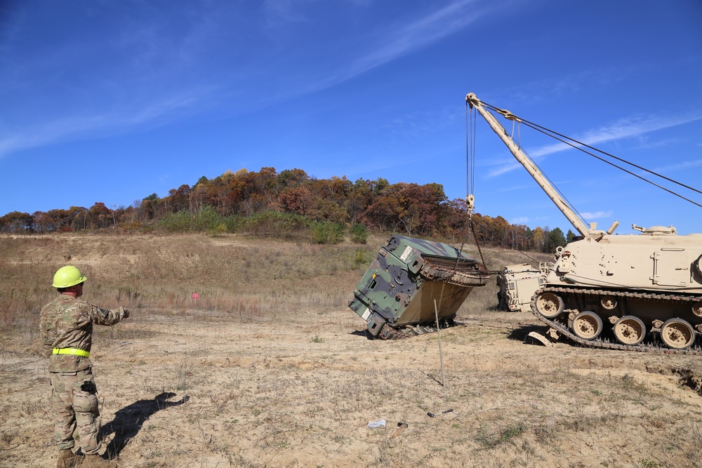 Fort McCoy’s RTS-Maintenance holds first Tracked Vehicle Recovery Course