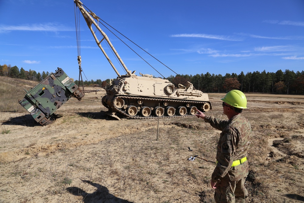 Fort McCoy’s RTS-Maintenance holds first Tracked Vehicle Recovery Course