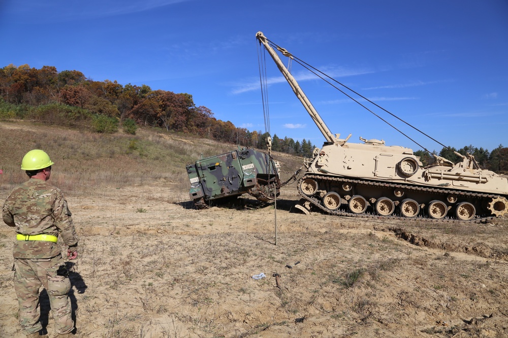 Fort McCoy’s RTS-Maintenance holds first Tracked Vehicle Recovery Course