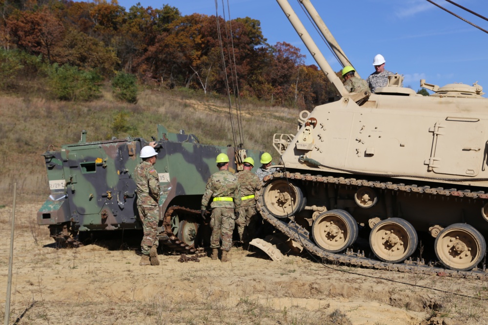 Fort McCoy’s RTS-Maintenance holds first Tracked Vehicle Recovery Course