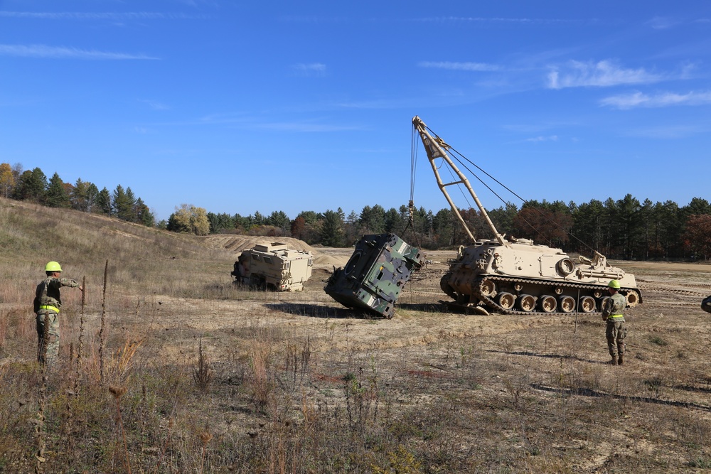 Fort McCoy’s RTS-Maintenance holds first Tracked Vehicle Recovery Course
