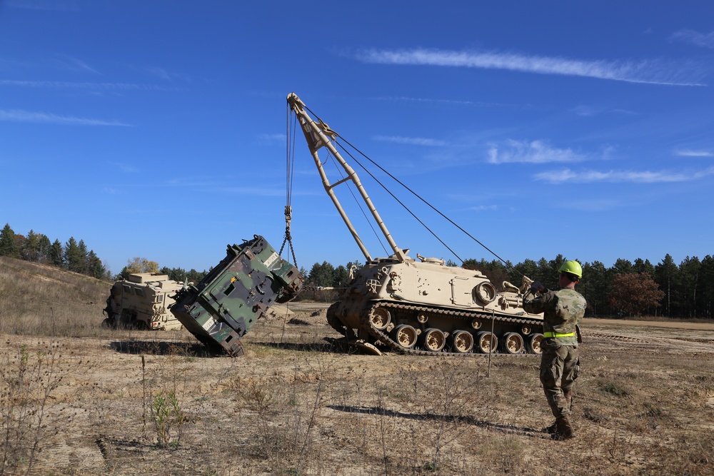 Fort McCoy’s RTS-Maintenance holds first Tracked Vehicle Recovery Course