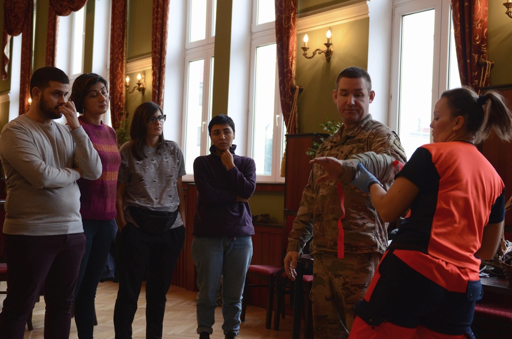 Dagger Brigade Teaches First Aid in Poland