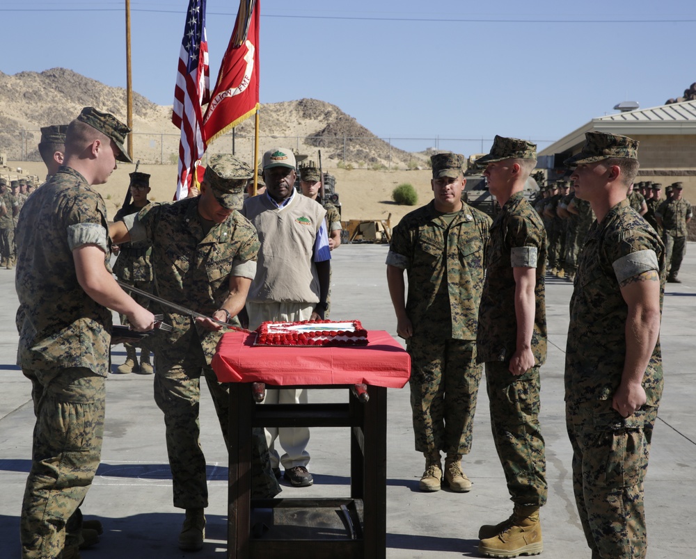 1st Tanks rededicates battalion colors on birthday