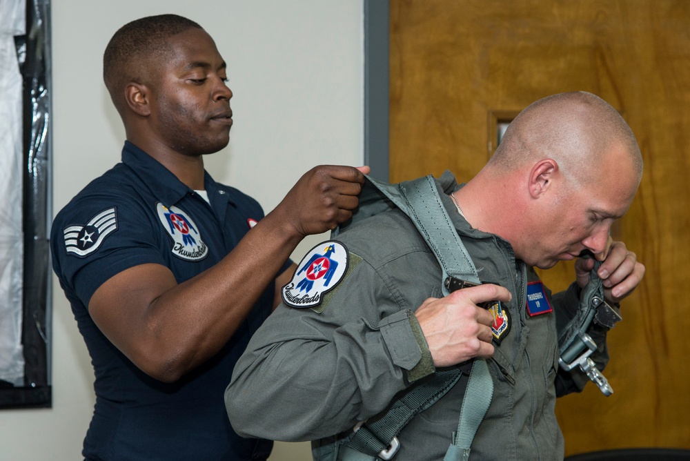 Air Force Wounded Warrior takes flight with Thunderbirds