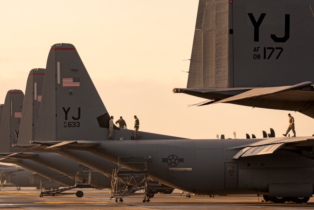 Yokota receives 7th C-130J from Little Rock AFB