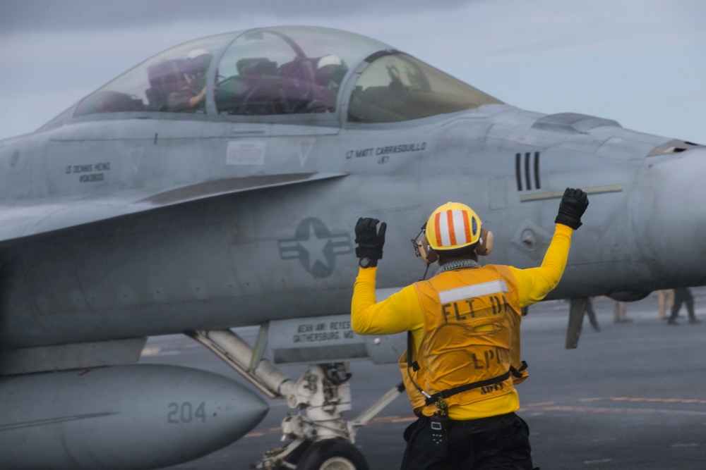 DVIDS - Images - USS Gerald R. Ford (CVN 78) Flight Operations [Image 2 ...