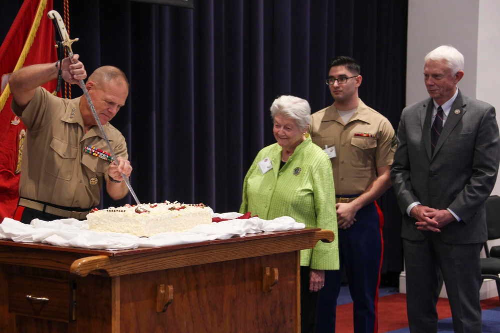 CMC Attends Macks Marines