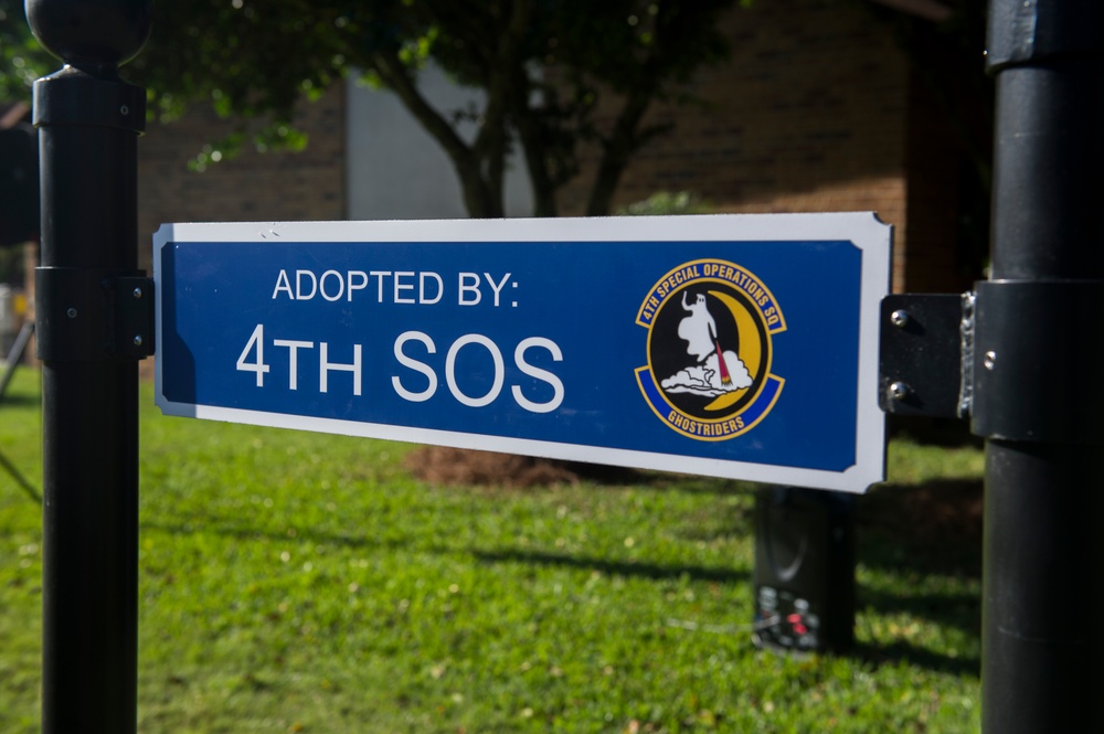 Wing 404 adopted by 4th SOS