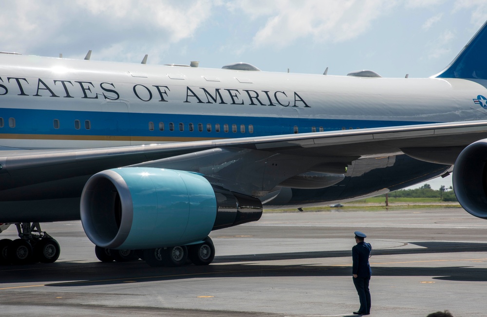 POTUS visits Joint Base Pearl Harbor-Hickam