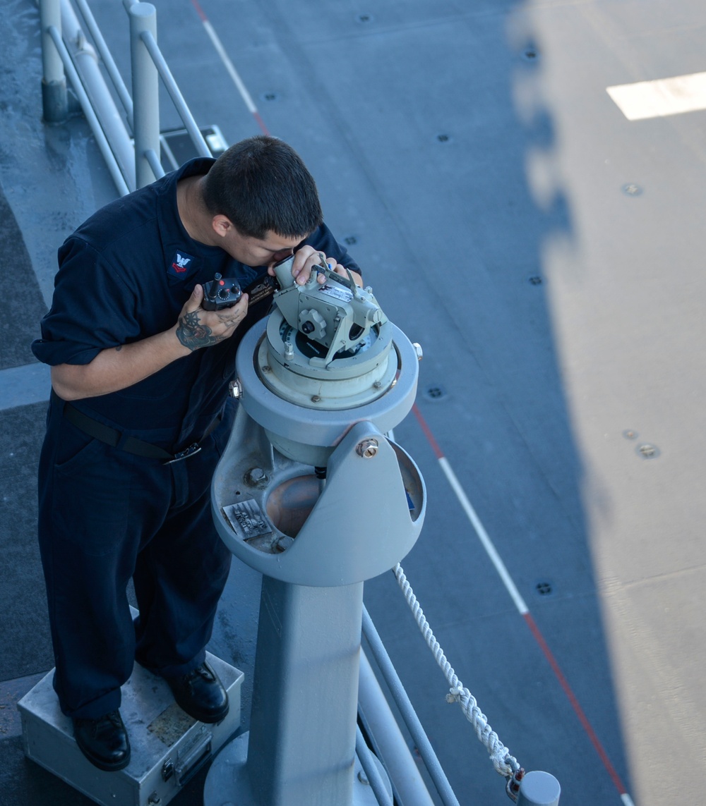 USS Iwo Jima (LHD 7) Conducts Combined COMPTUEX