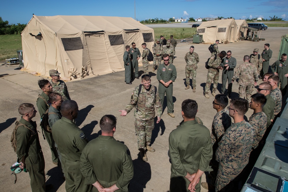 Lt. Gen. Buchanan Visits Troops Providing Relief in Puerto Rico