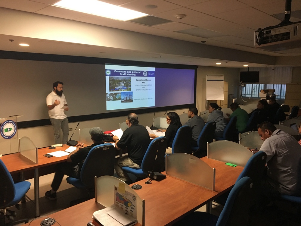 Local Government Liaisons inform Puerto Rico emergency managers on USACE missions and how to request them