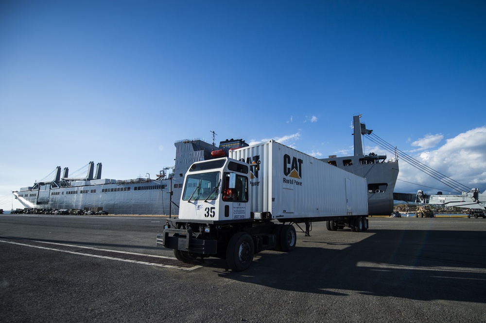 Hurricane Maria: USNS Brittin arrives in Ponce