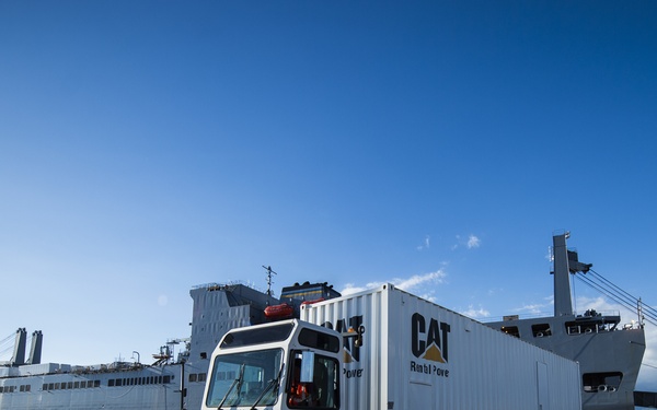 Hurricane Maria: USNS Brittin arrives in Ponce