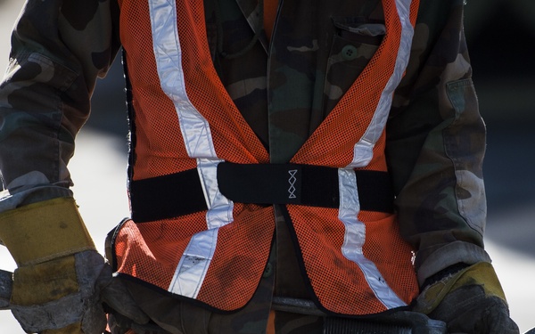 Hurricane Maria: USNS Brittin arrives in Ponce