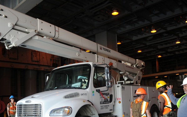 USNS Brittin arrives in PR with largest FEMA shipment yet