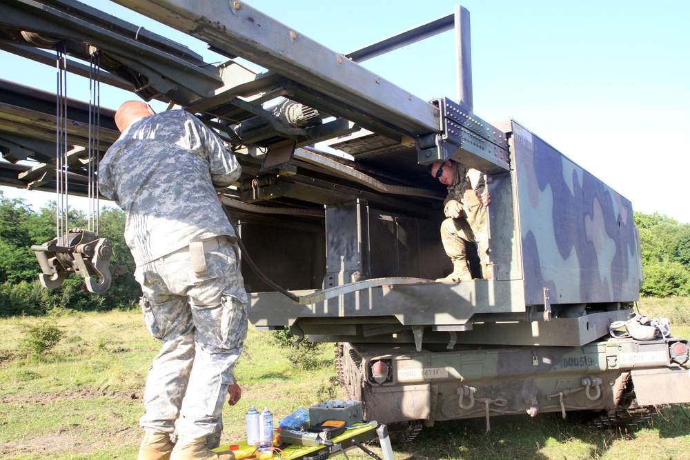 SD Guard artillery unit trains in Romania during Saber Guardian