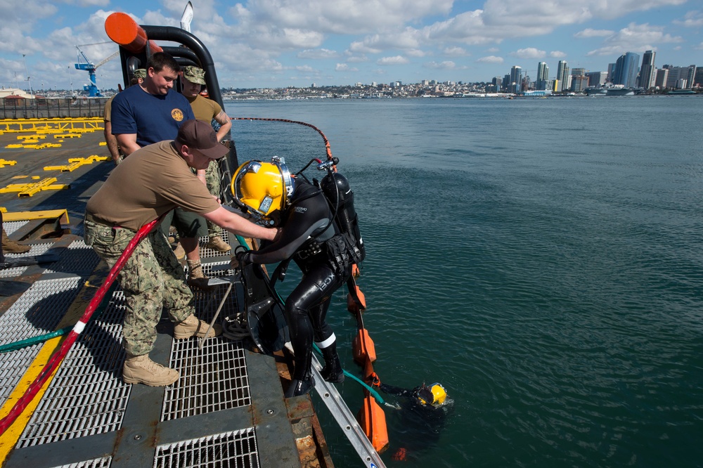 Undersea Rescue Command conducts Training Exercise