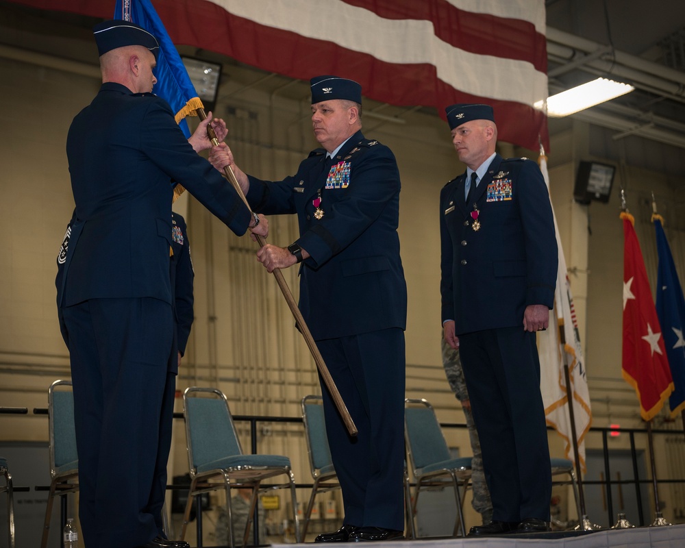 New commander takes the controls at the 182nd Airlift Wing