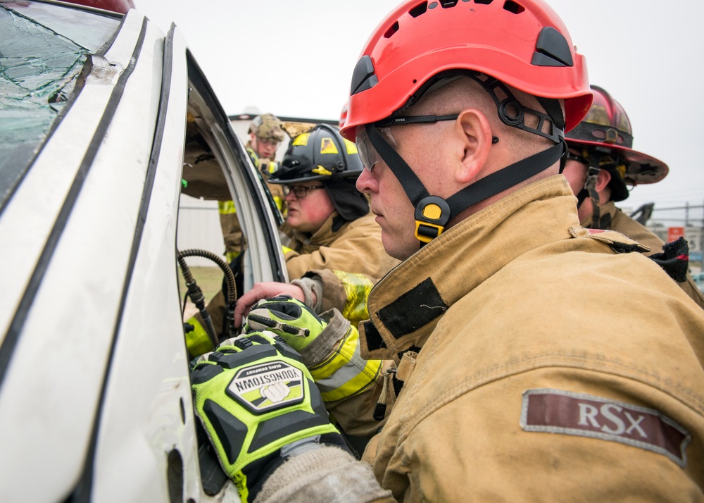 SC Guard Firefighters Conduct Vehicle Extraction Training