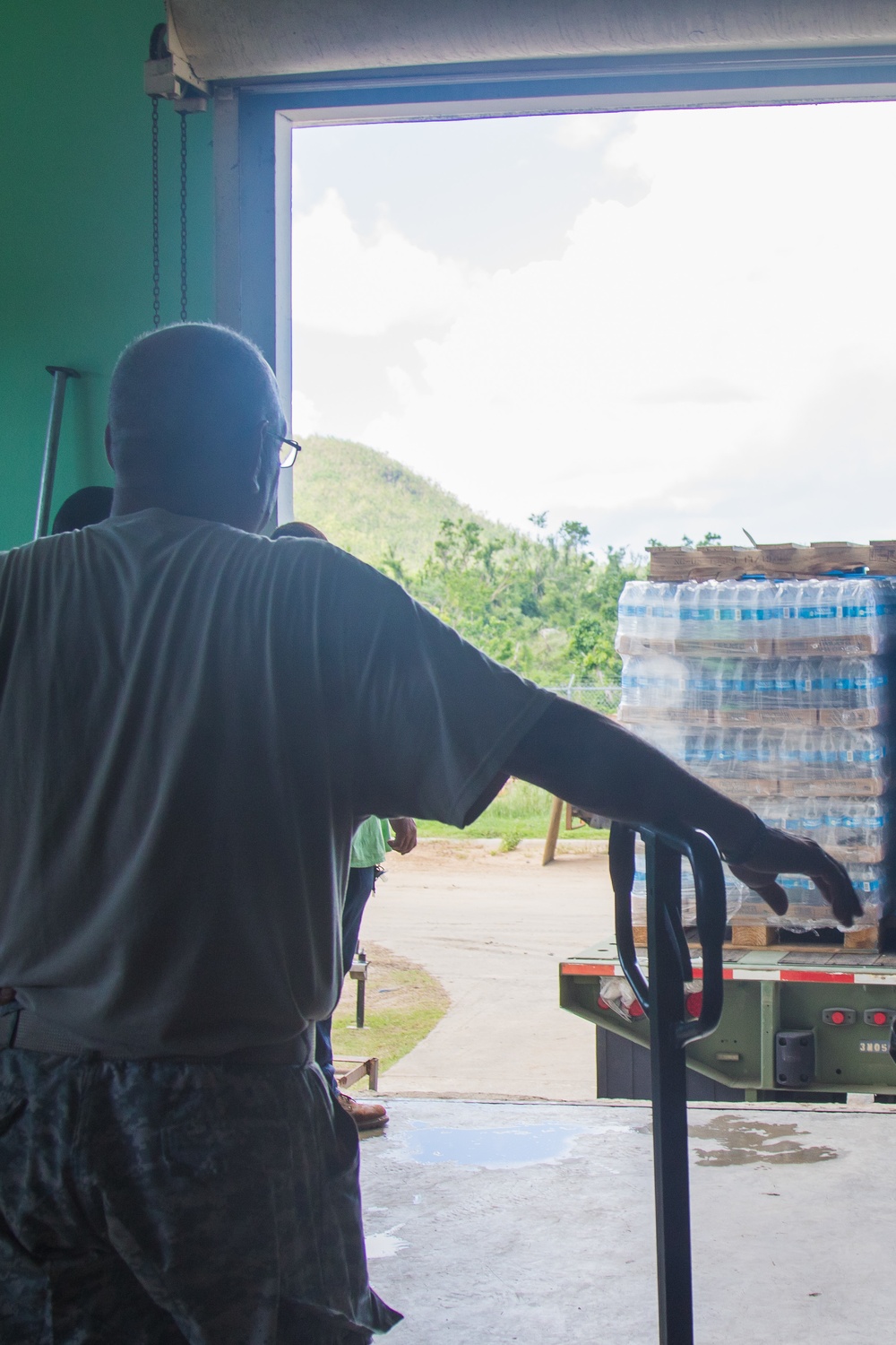 Soldiers Supply Vieques with Food and Water