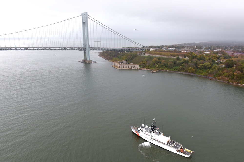 Coast Guard Air Station Atlantic City provides aerial oversight during 2017 NYC Marathon