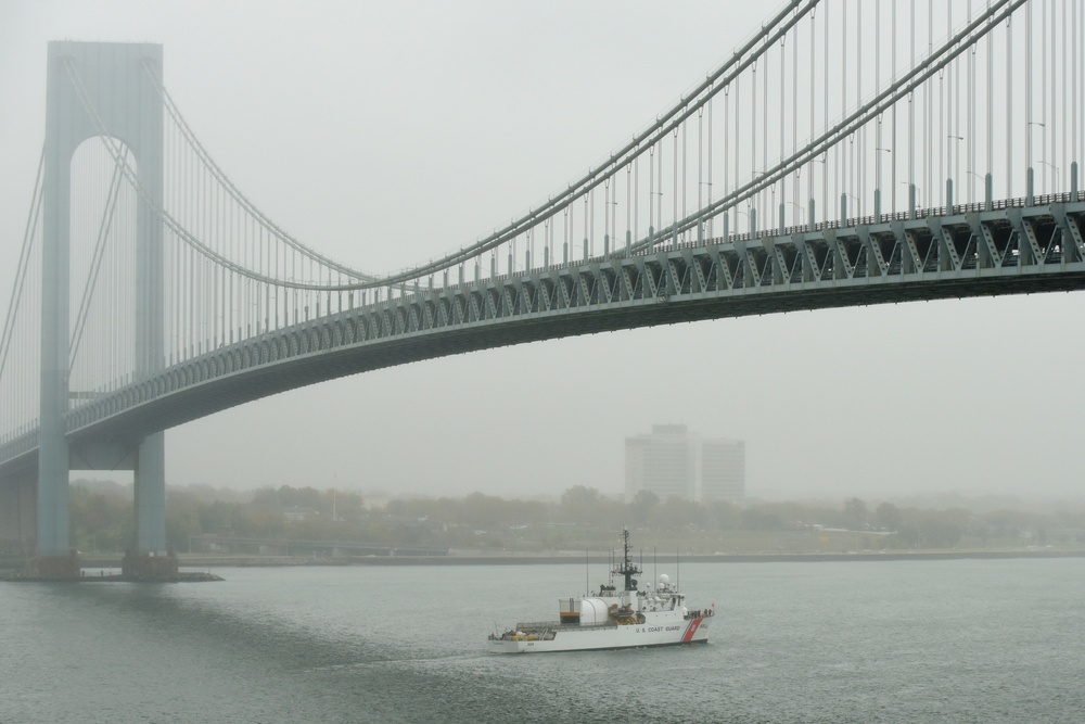 Coast Guard provides security during New York City Marathon
