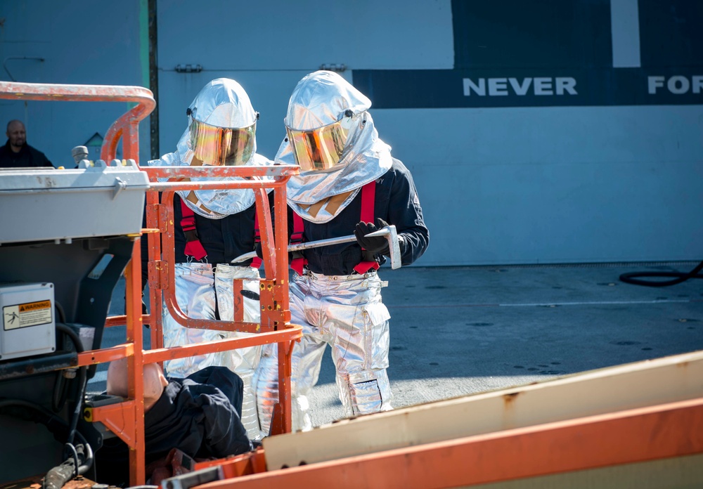 USS New York Trains during COMPTUEX