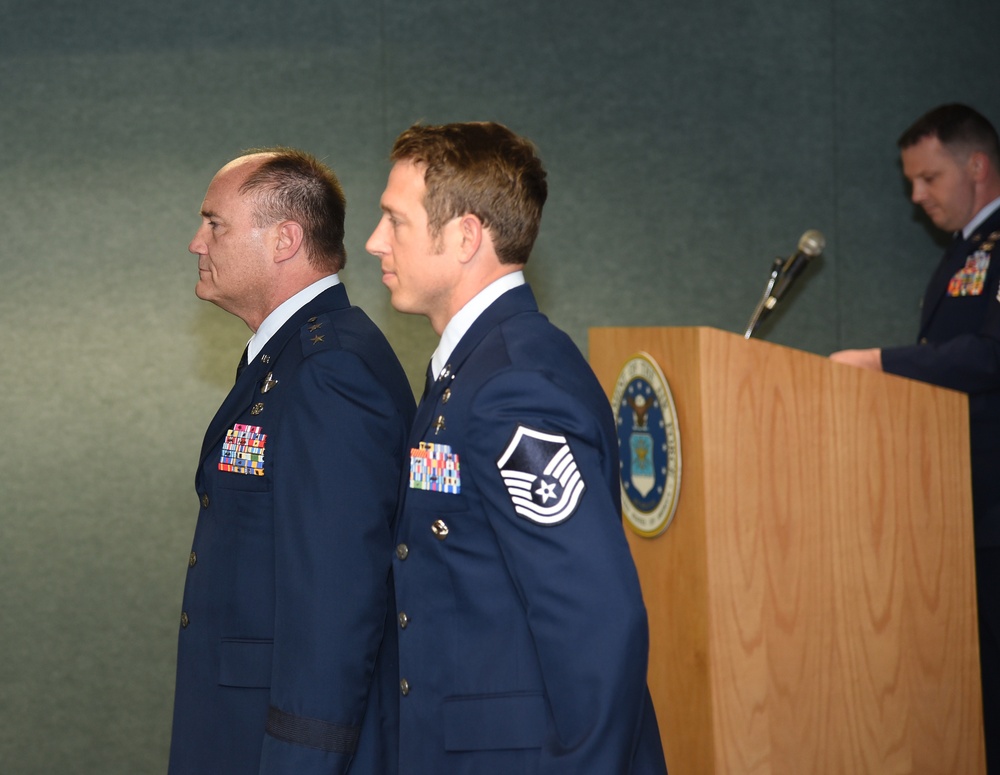 Oregon Air National Guardsman Receives Bronze Star
