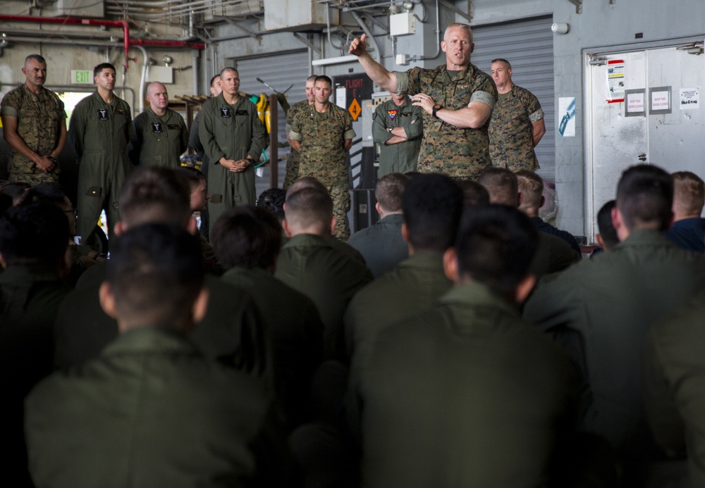 1st MAW CG says farewell to ‘Heavy Haulers’