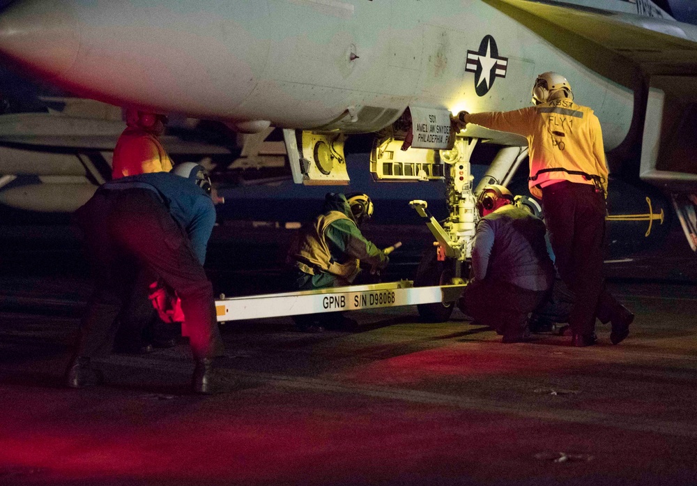 USS Gerlad R. Ford (CVN 78) Night Flight Operations