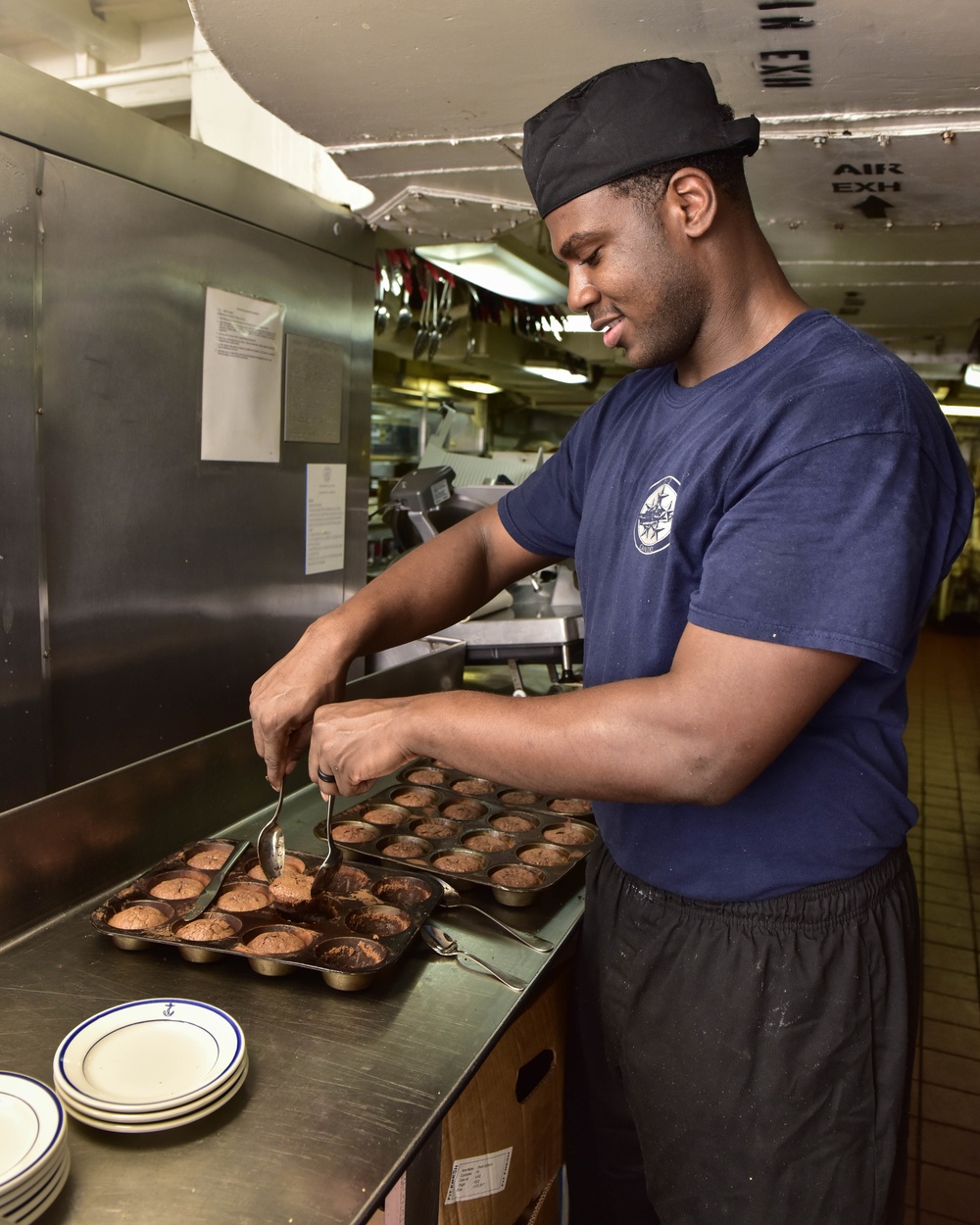 Sailors Prepare Sailor of the Year Lunch