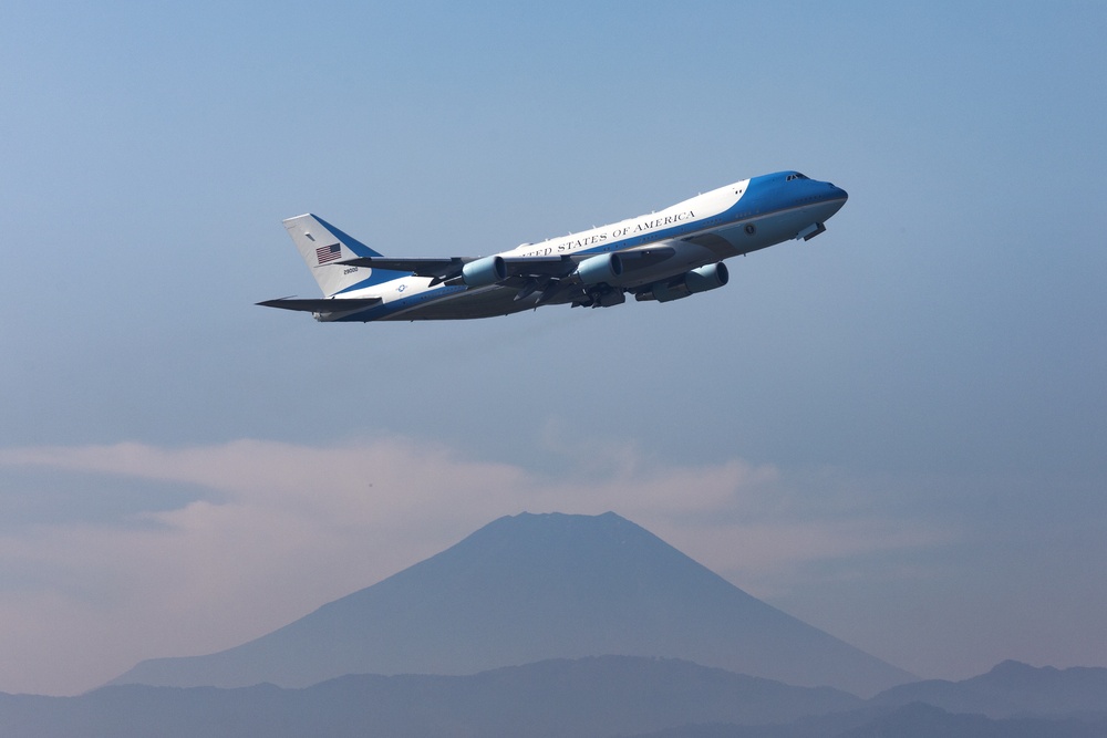 Air Force One takes off from Yokota