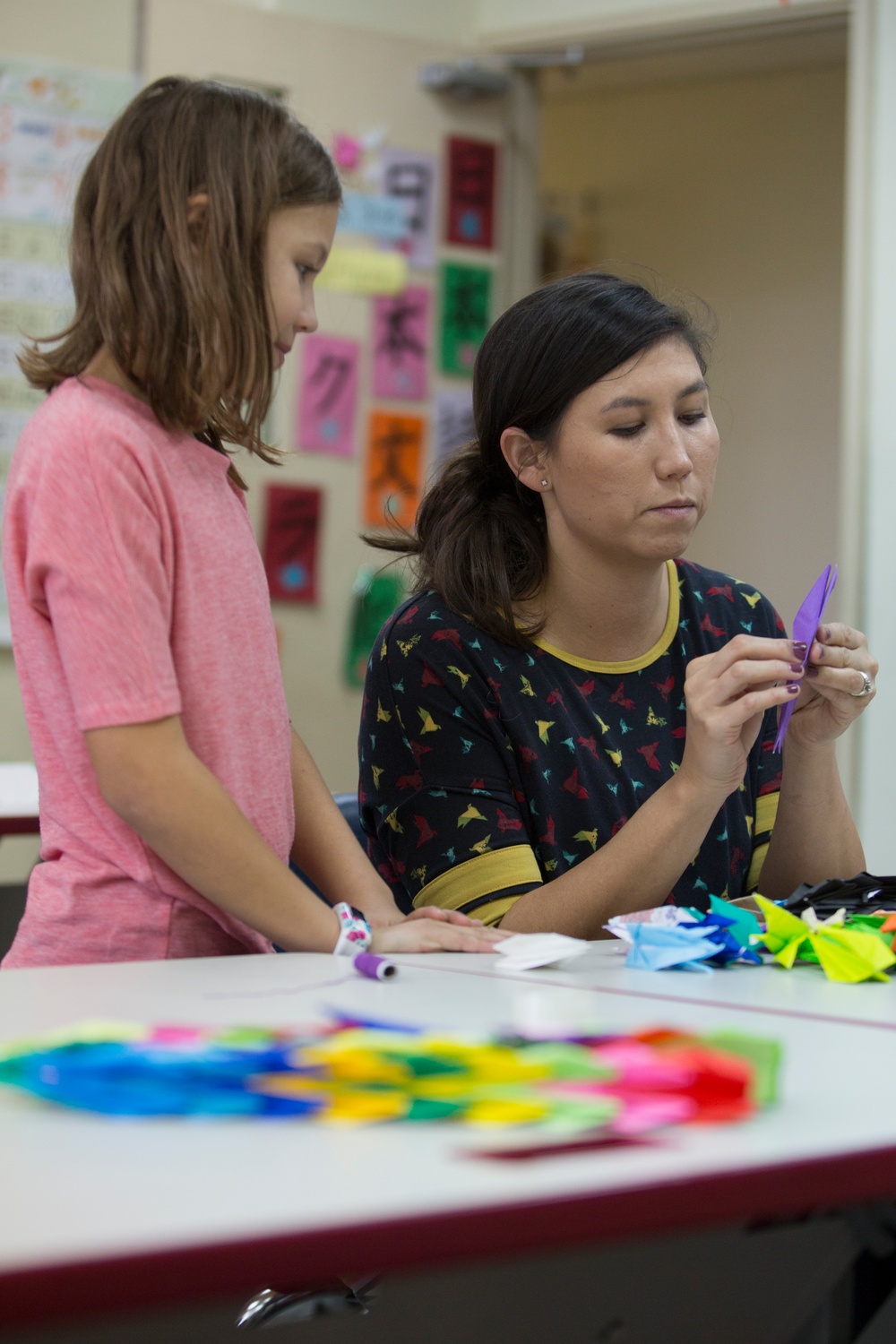 Kinser Elementary School gives 1,000 Cranes of Hope to Antilles Elementary School