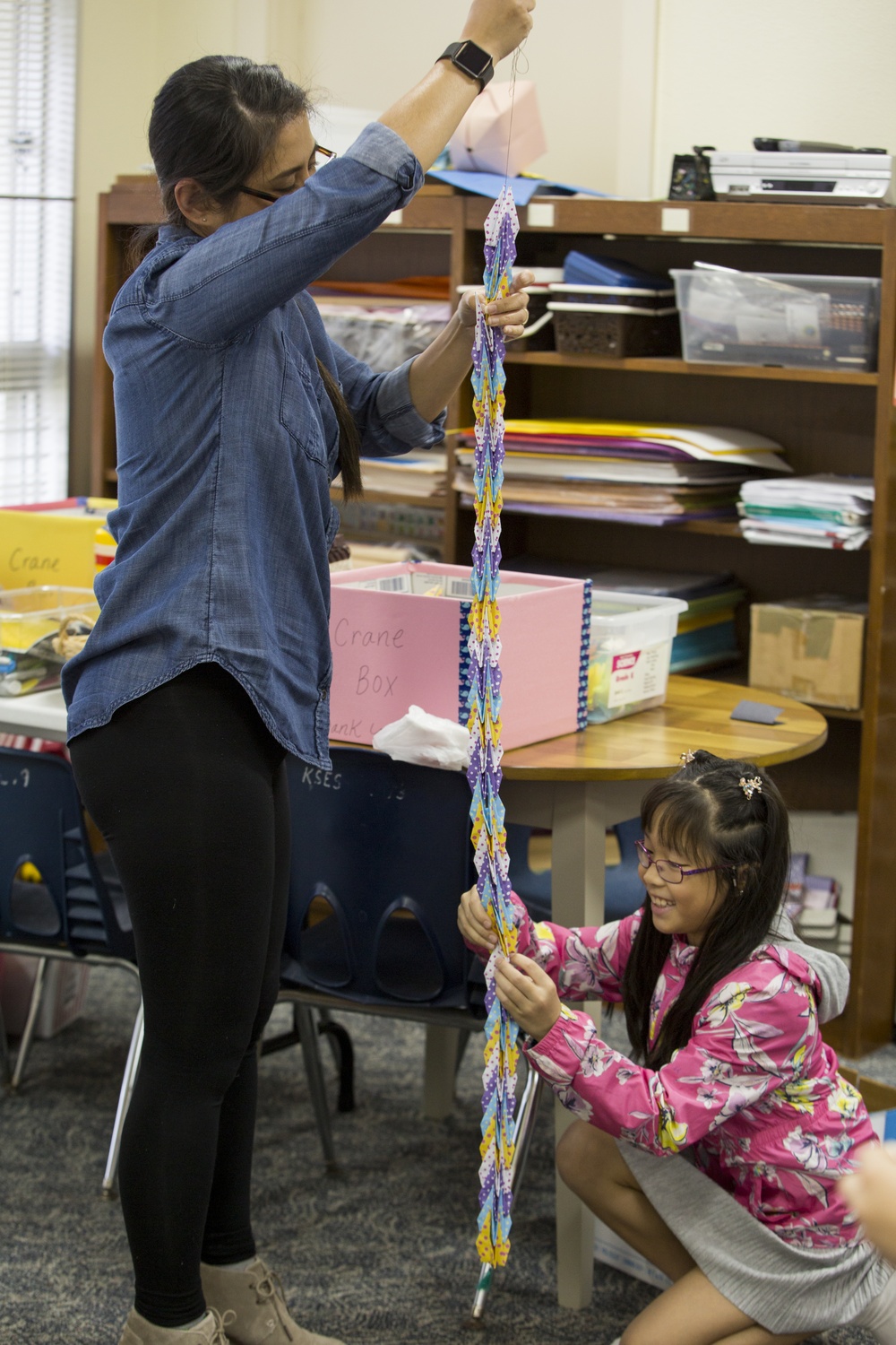 Kinser Elementary School gives 1,000 Cranes of Hope to Antilles Elementary School