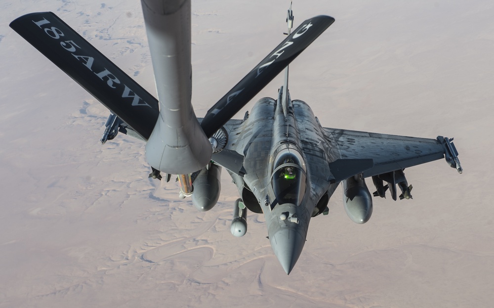 KC-135 Provides Aerial Refueling for French Rafales and E/A-18G Growlers