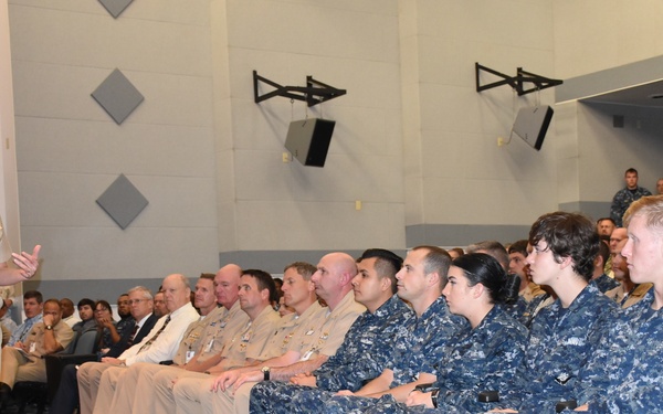 IW Vice Adm. Tours Naval Meteorology and Oceanography
