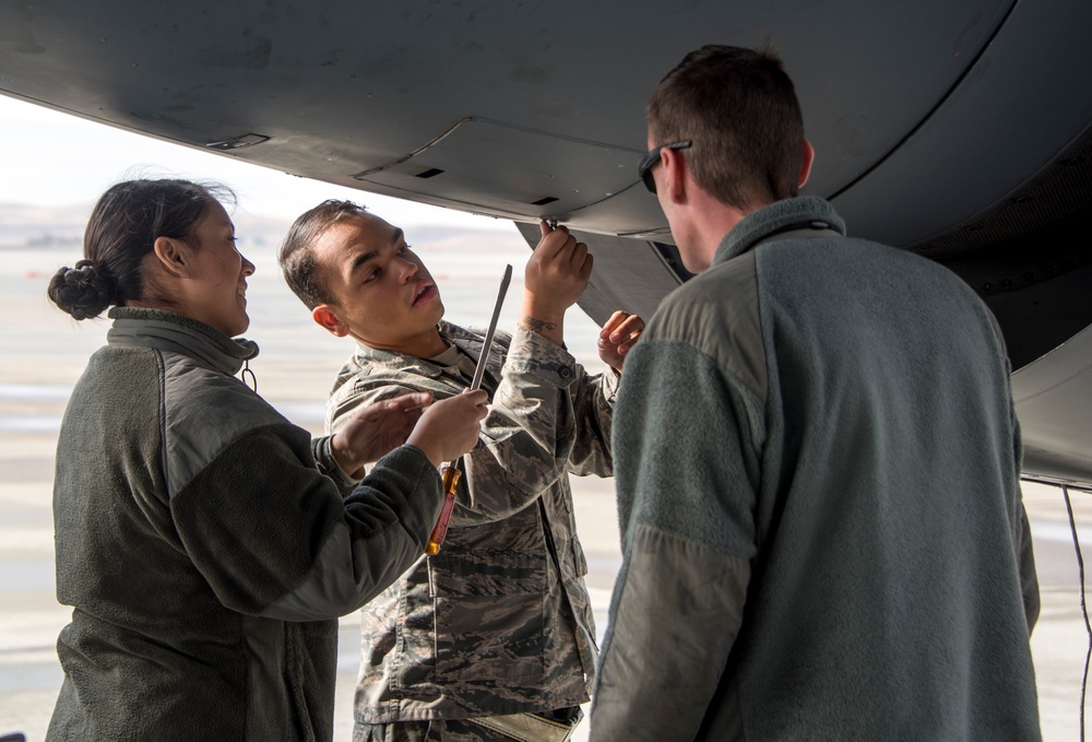 Wing Leadership Rounds, 660th AMXS